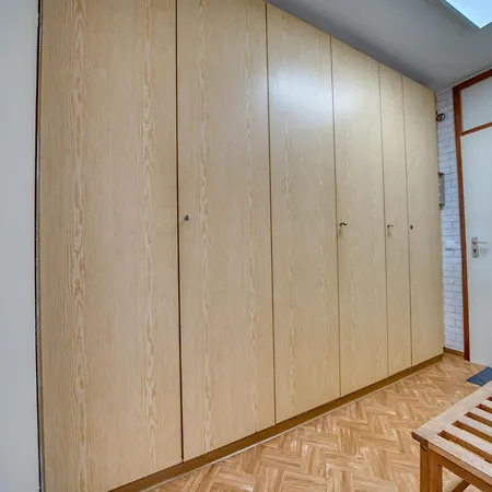 - Haus H, App 0h0304